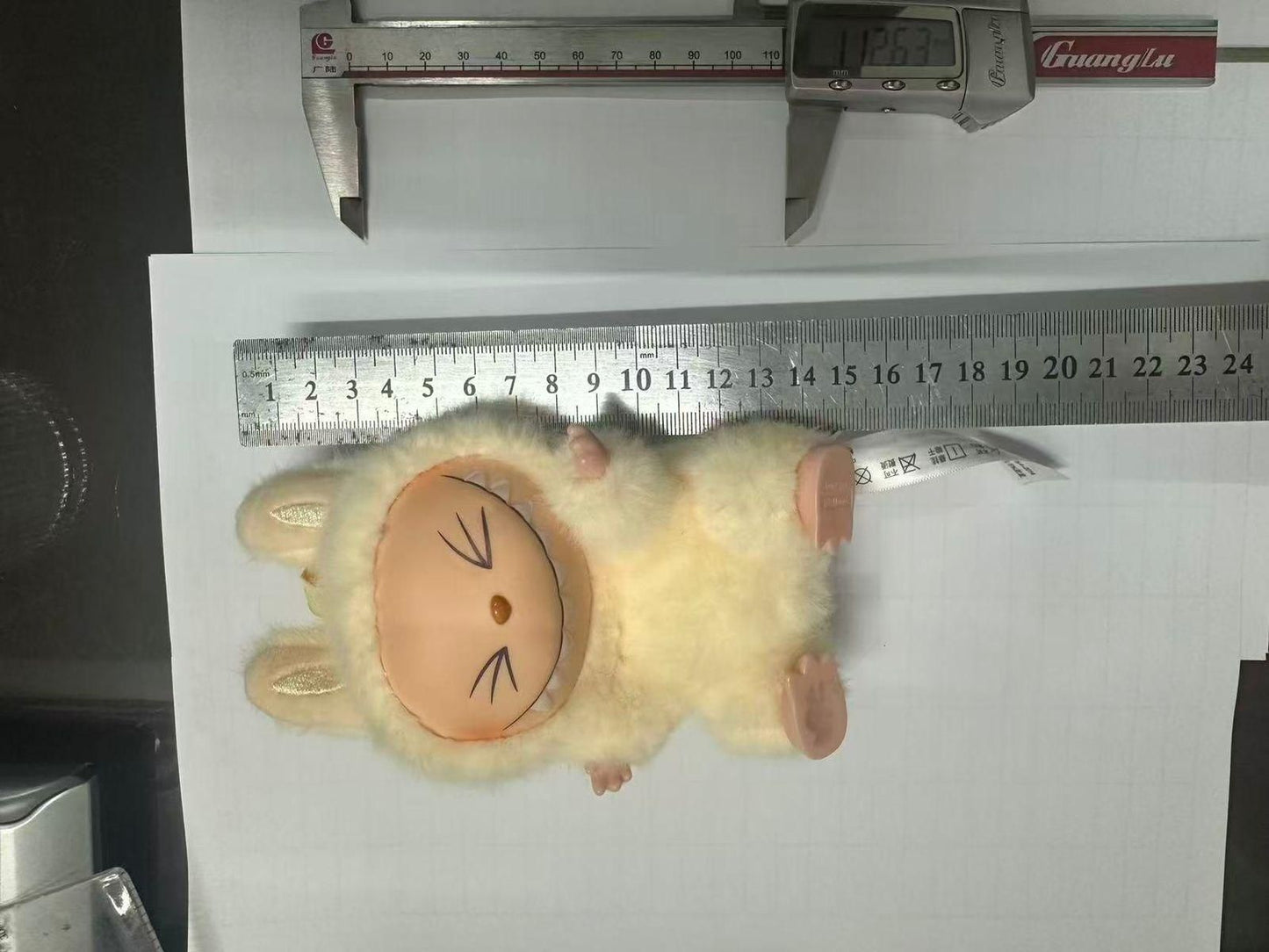 ๐๐ซ๐ข๐ ๐ข๐ง๐๐ฅ ๐๐๐๐ฎ๐๐ฎ ๐๐จ๐ฅ๐ฅ Birthday Gift Labubu | Cartoon Doll | Labubu Character Toy | Labubu Toy | Labubu Action Figure | Random Design Action Figures Collectible Toys - 1 PCS